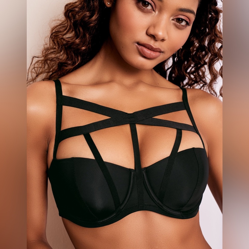 Adore Me Eileen Contour Bra in Jet Black Size 42DD